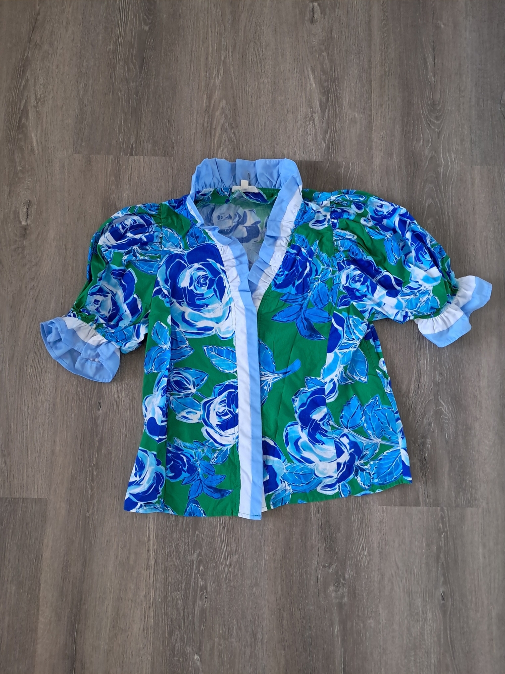 entro S Ruffle Green Top with Blue Floral Print and Light Blue Trim